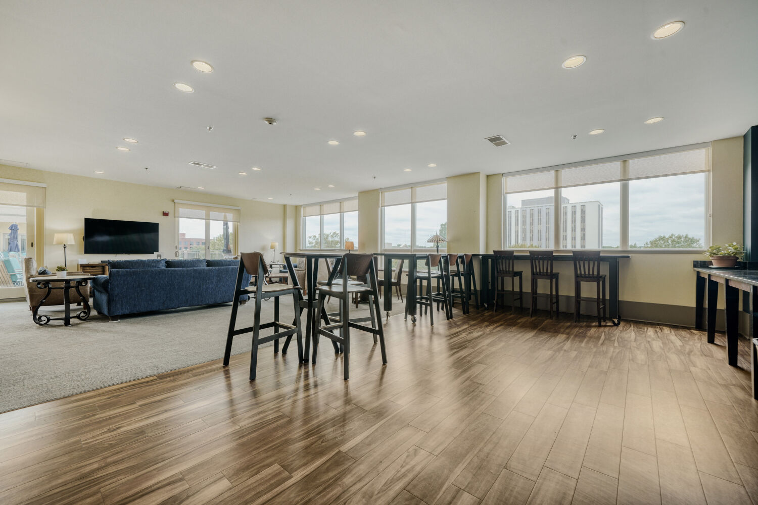 Resident clubhouse dining