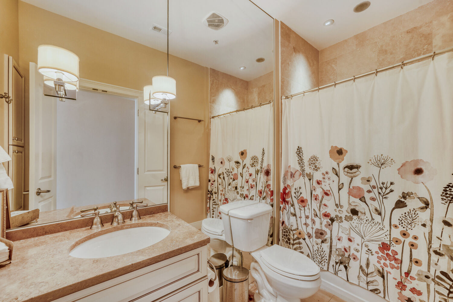 En-suite bathroom of the third bedroom